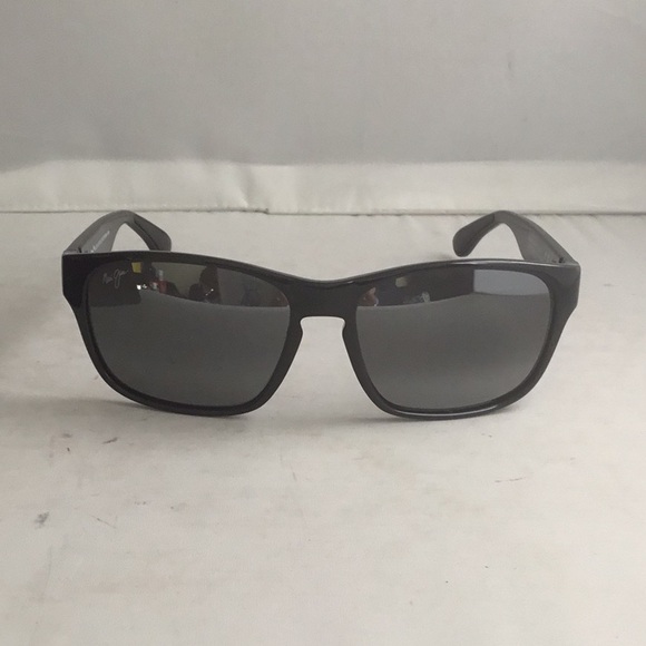 - Maui Jim Mixed Plate 721-02 Black Grey Polarized Unisex Sunglasses - Picture 2 of 9
